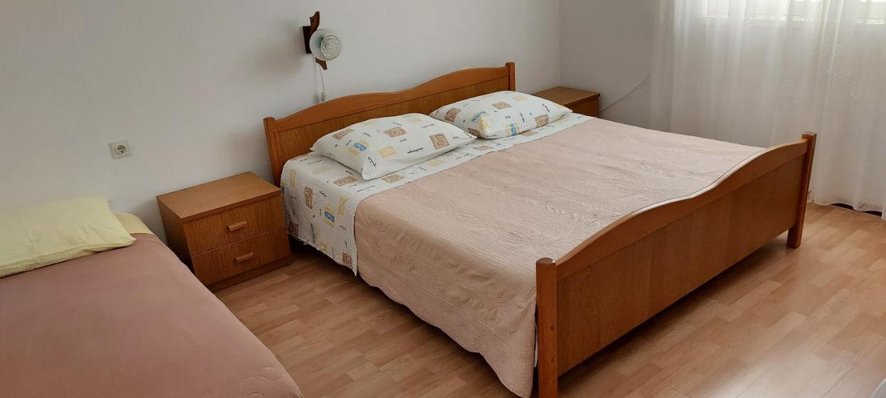 Apartmani Sladana Kampor Екстер'єр фото