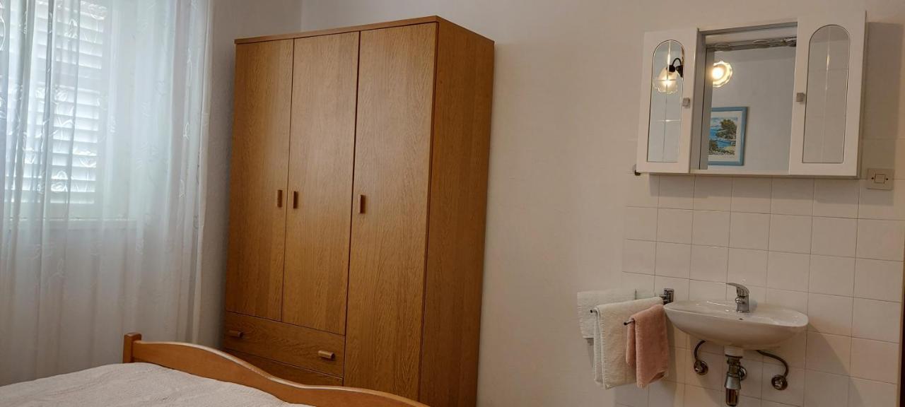 Apartmani Sladana Kampor Екстер'єр фото